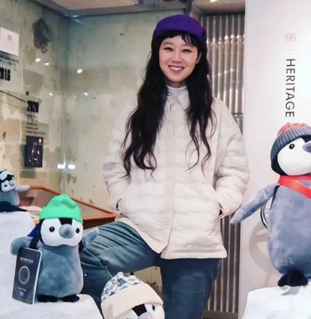 女優コン・ヒョジン、個性的なクリスマスツリーを披露＝”シンプルでもムードは最高”（画像提供:wowkorea）