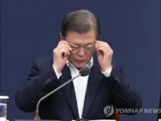 文大統領が国民に謝罪　検事総長の懲戒巡る混乱で