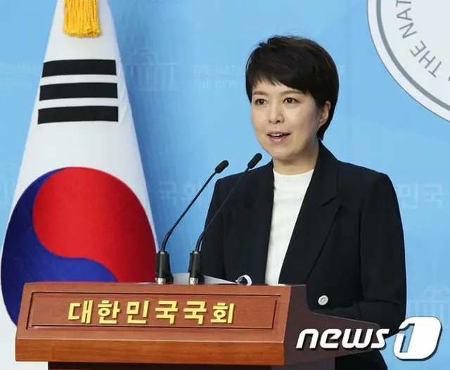 韓国野党「文大統領の謝罪、しないほうが良かった…穴のあいた靴下をもらった気分」（画像提供:wowkorea）