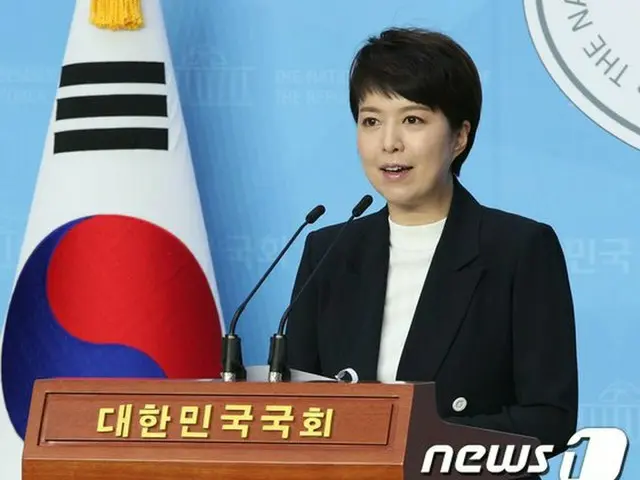 韓国野党「文大統領の謝罪、しないほうが良かった…穴のあいた靴下をもらった気分」（画像提供:wowkorea）
