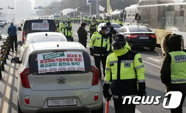 「重大災害企業処罰法を制定せよ」…労働団体、ソウル都心を車両行進＝韓国（画像提供:wowkorea）