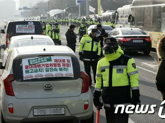 「重大災害企業処罰法を制定せよ」…労働団体、ソウル都心を車両行進＝韓国（画像提供:wowkorea）