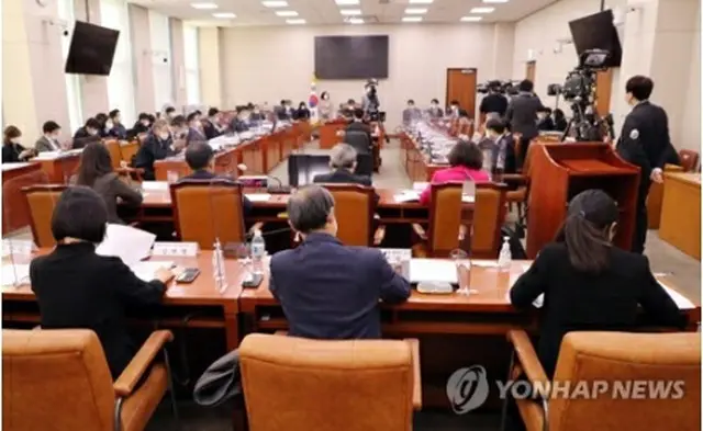 12月6日に国会法制司法委員会で堕胎罪に関する公聴会が開かれた＝（聯合ニュース）