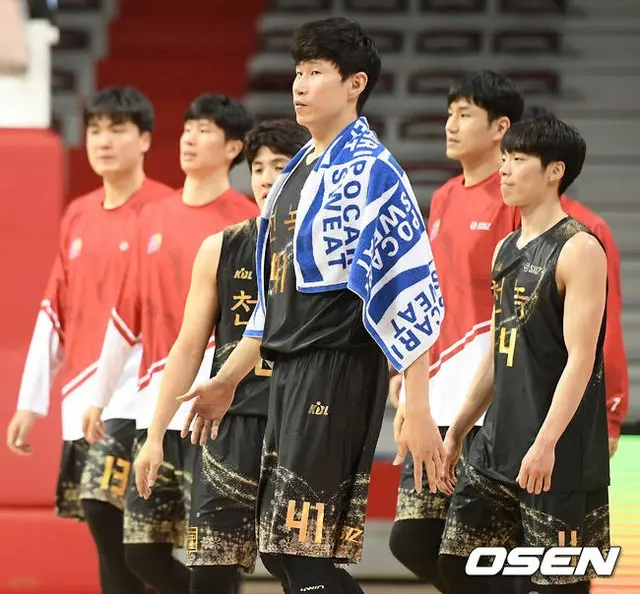 ＜韓国プロバスケ＞KGC選手の高熱症状で延期された試合、1月16日に開催＝新型コロナ検査「陰性」（画像提供:wowkorea）