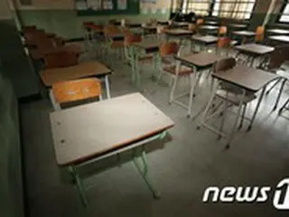 2分早く鳴った修能試験終了の鐘…学生や保護者が教育部長官を告訴＝韓国