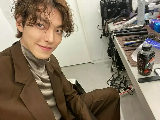 キム・ウビン、微笑みでファンの心臓を突きさす…“今日もイケメン”（画像提供:wowkorea）