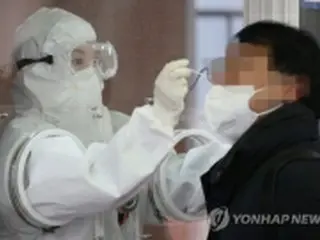 韓国の新規コロナ感染者715人　再び1千人下回る