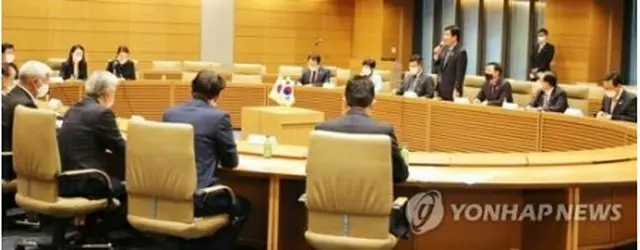 昨年１１月１２日、衆院議員会館で開かれた韓日・日韓議連の合同幹事会＝（聯合ニュース）
