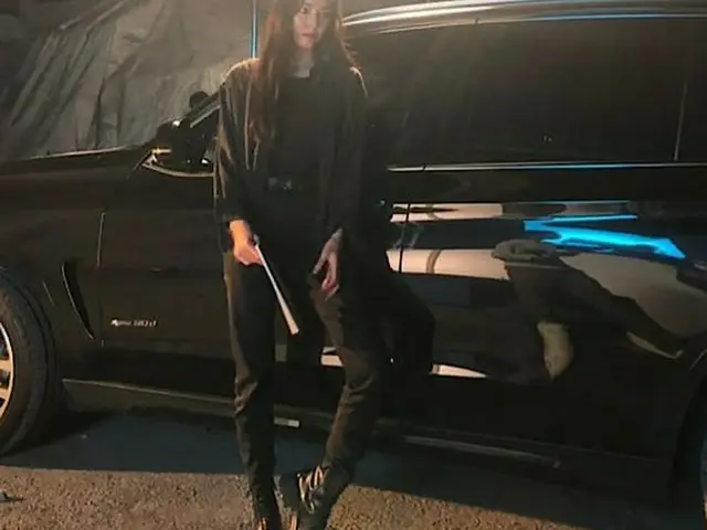 女優イ・ダヒ、ガールクラッシュの8頭身…カリスマ装備完了（画像提供:wowkorea）