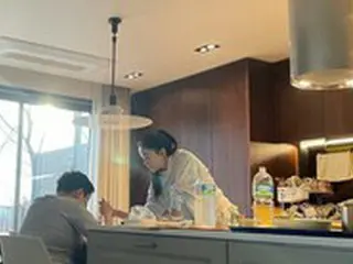 女優オ・ユナ、息子と新居で新しいスタート…“空気は良いけど出かけにくい”