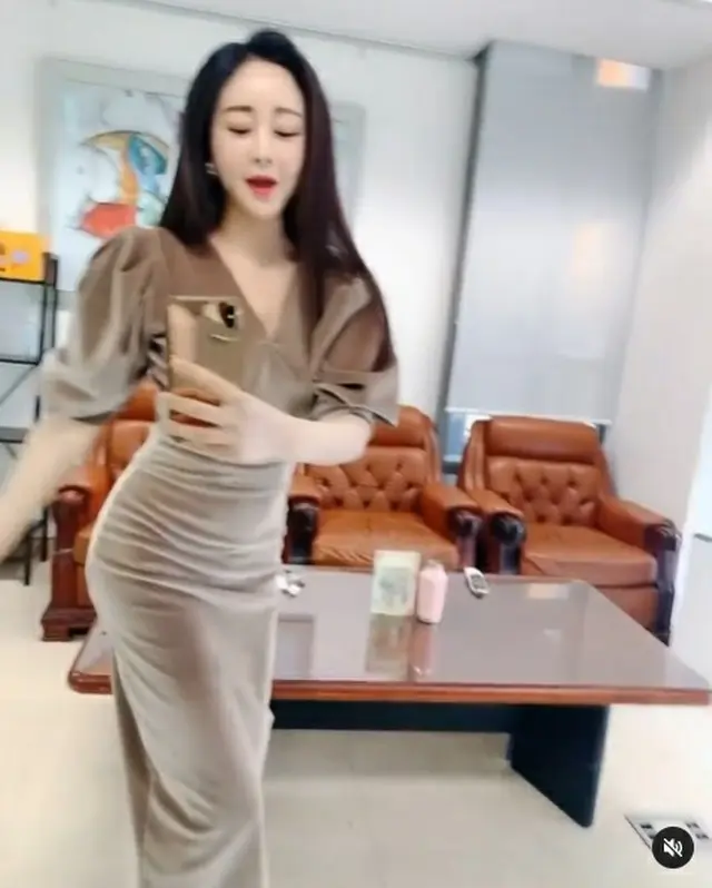 女優ハム・ソウォン、完璧なスタイルに「3日連続で夜食のラーメンを食べた女」（画像提供:wowkorea）