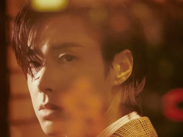 「東方神起」ユンホが新しいアルバム発売当日、カムバックカウントダウンライブでファンに会う。(画像提供:OSEN)