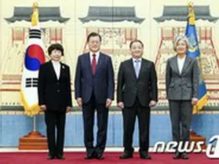 「日韓は最も近い隣人でありパートナー…対話努力を続けなければ」＝文在寅大統領