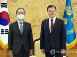 文大統領「関係の早期修復必要」　離任の駐韓日本大使との面談で