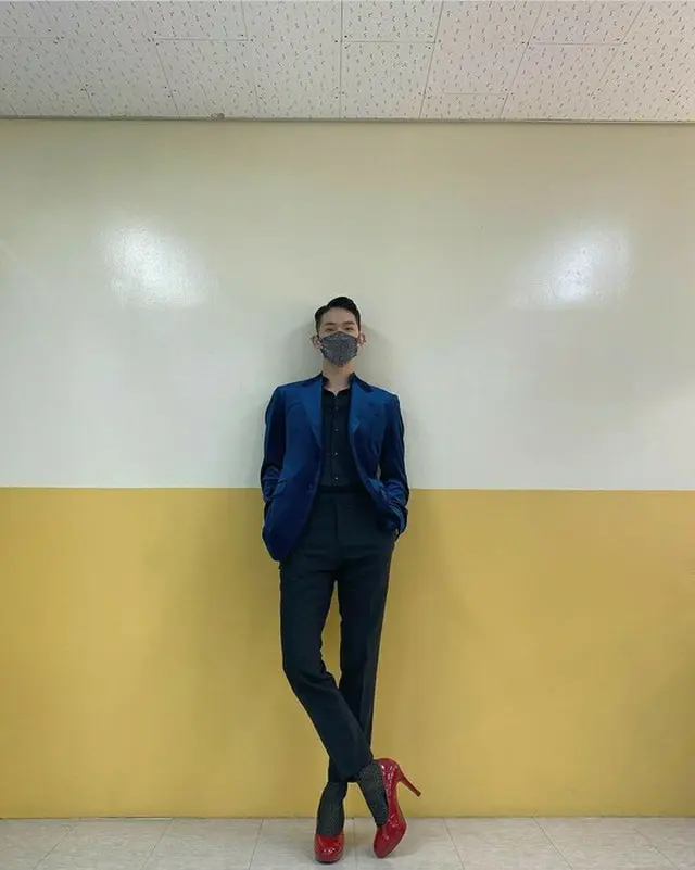 【トピック】チョ・グォン（2AM）、真っ赤なハイヒール姿がかっこよすぎると話題（画像提供:wowkorea）