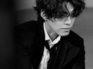 俳優キム・ウビン、白黒から感じられるカリスマ