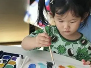 俳優ポン・テギュ＆ハシシ・パク夫妻の愛娘ボンビちゃん、4歳の天才画家の誕生