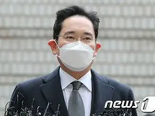 サムスン電子副会長、差し戻し審で懲役2年6か月の実刑判決＝法廷拘束
