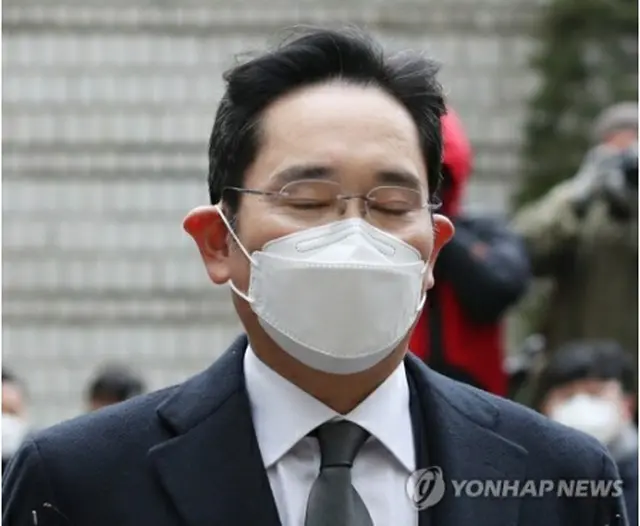 ソウル高裁に出廷した李在鎔被告＝１８日、ソウル（聯合ニュース）