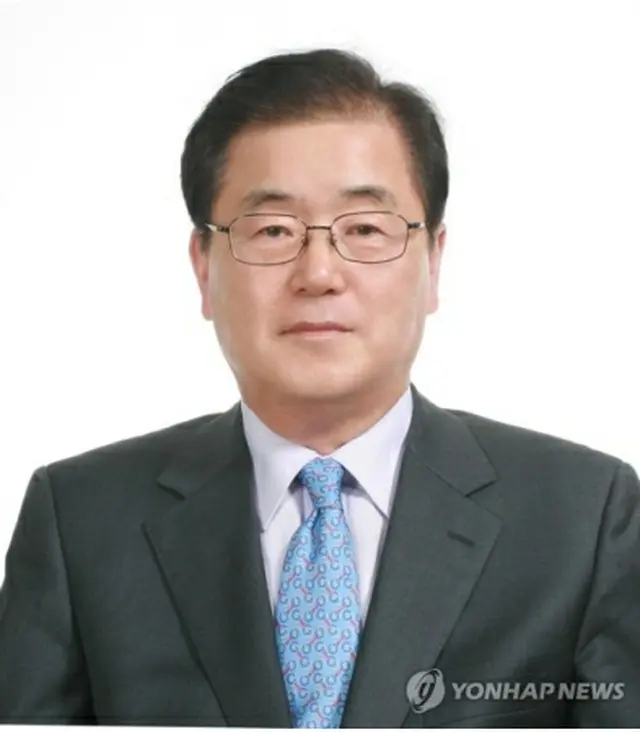 鄭義溶氏（青瓦台提供）＝（聯合ニュース）≪転載・転用禁止≫