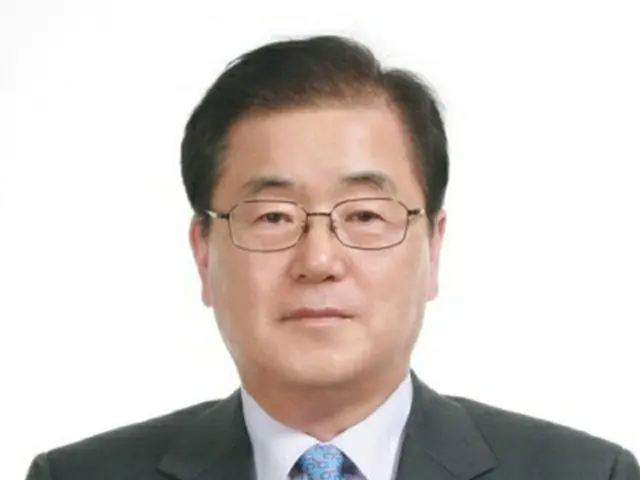 鄭義溶氏（青瓦台提供）＝（聯合ニュース）≪転載・転用禁止≫