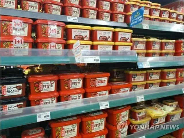 小売り店に並ぶコチュジャン＝（聯合ニュース）
