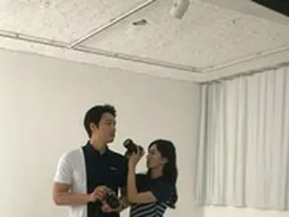 【トピック】女優キム・ソヨン、夫で俳優イ・サンウにべったりな撮影現場を公開