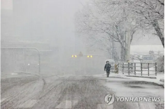 雪が降るソウル（資料写真）＝（聯合ニュース）