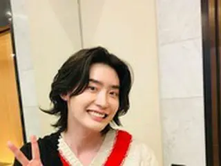 俳優イ・ジョンソク、除隊後の近況、はつらつとした犬のような可愛らしさ…「髪伸びたね」