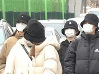 【独自】「NiziU」、韓国で「隔離解除」前の検査を受ける＝秘密裏の出国後に初めて様子が公開