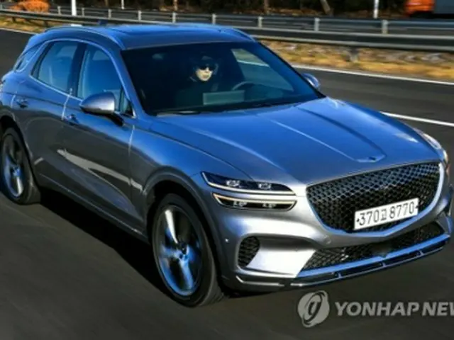 ジェネシスの小型ＳＵＶ「ＧＶ７０」（同社提供）＝（聯合ニュース）≪転載・転用禁止≫