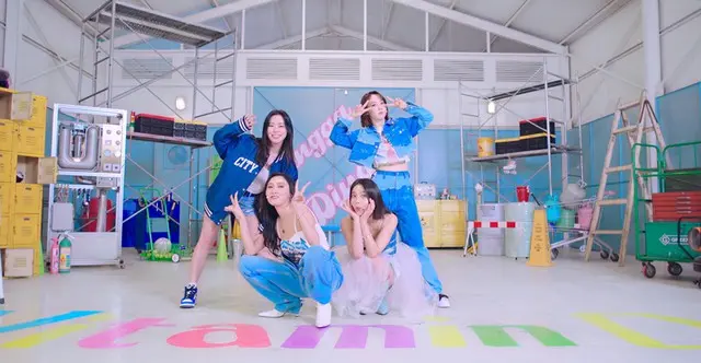「MAMAMOO」、話題の日本テレビ系「スッキリ」での「Dingga –Japanese ver.-」パフォーマンス映像が限定公開！（画像提供:wowkorea）
