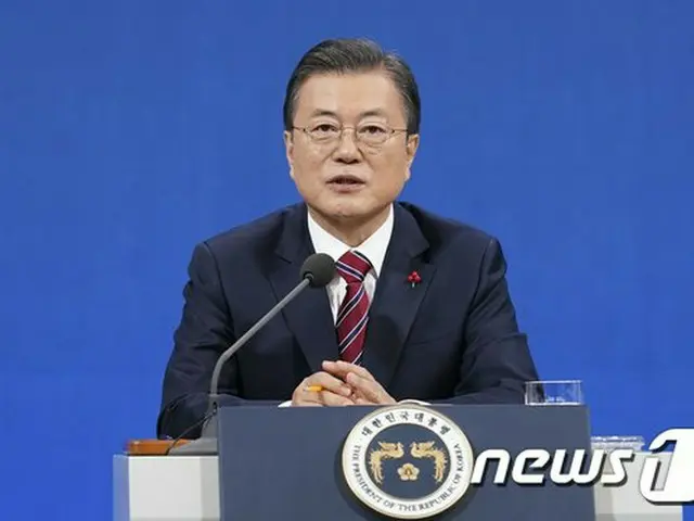 KBSが文大統領誕生日に「Song to the moon」放送し物議… ”ムン氏”に捧げる楽曲？（画像提供:wowkorea）
