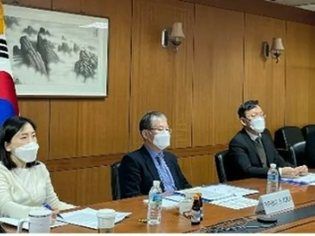 Ｇ７首脳会議の準備会合に臨む韓国外交部関係者ら（同部提供）＝（聯合ニュース）≪転載・転用禁止≫