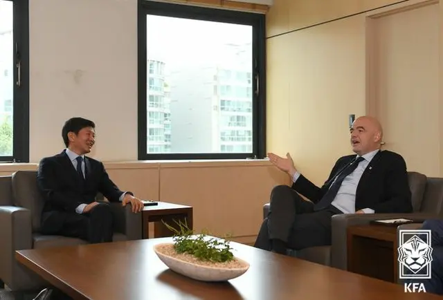 国際サッカー連盟（FIFA）のインファンティノ会長がチョン・モンギュKFA会長の3選就任を祝うメッセージを伝えた。（画像提供:wowkorea）