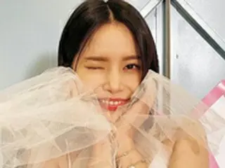 “話題急上昇”「MAMAMOO」のソラ、番組で着用したレースを「踏んで破ってしまいました」と告白