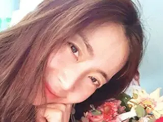 女優ソン・ユナ、SNS写真に心配したファンに向けて「健康だから心配しないで」