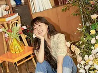 女優コン・ヒョジン、一体どこまで痩せるの...二の腕と同じくらい細いふくらはぎ