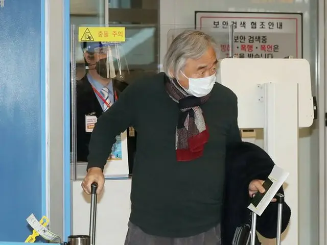 “認知症の妻放置説”ピアニストのペク・コヌ、韓国に帰国し一連の騒動にコメント 「妻は平穏に過ごしている」（画像提供:wowkorea）