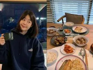 “結婚10年目で妊娠”女優ハン・ジヘ、夫婦水入らずの旧正月…食欲そそるごちそういっぱいのお膳に注目集まる