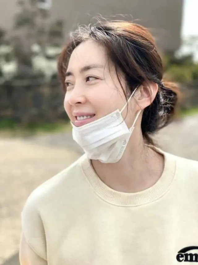 女優ソン・ユナ、夫ソル・ギョングが写した清純美…全てが幸せだった週末（画像提供:wowkorea）
