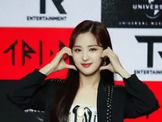 “本日（17日）デビュー”「TRI.BE」ソンソン、“従姉”ユリ（少女時代）を言及「ユリを見て完ぺき主義になった」