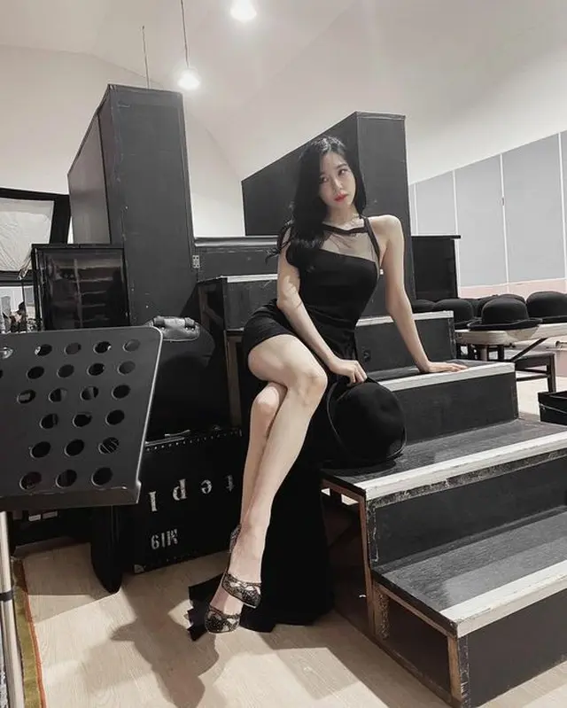 歌手ティファニー（少女時代）、真白な美脚でセクシーな魅力を発散（画像提供:wowkorea）