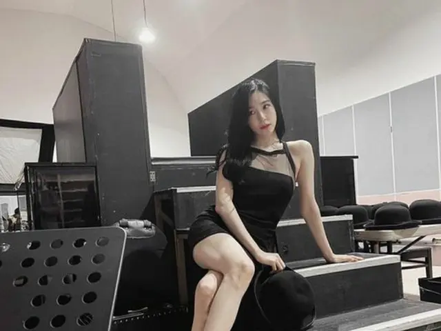 歌手ティファニー（少女時代）、真白な美脚でセクシーな魅力を発散（画像提供:wowkorea）
