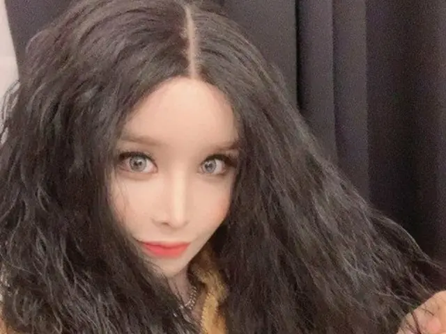 “トランスジェンダー”歌手ハリス、悪質ネットユーザーに怒り「私の性別調査?気にせず、自分の人生を生きて」(画像提供:wowkorea)