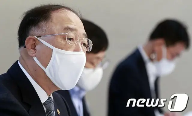 韓国経済副首相「新型コロナ被害支援財政拡張・早期執行…政策金融495兆ウォン供給」（画像提供:wowkorea）