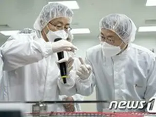韓国、文大統領「最小残留型注射器」中小企業を称える