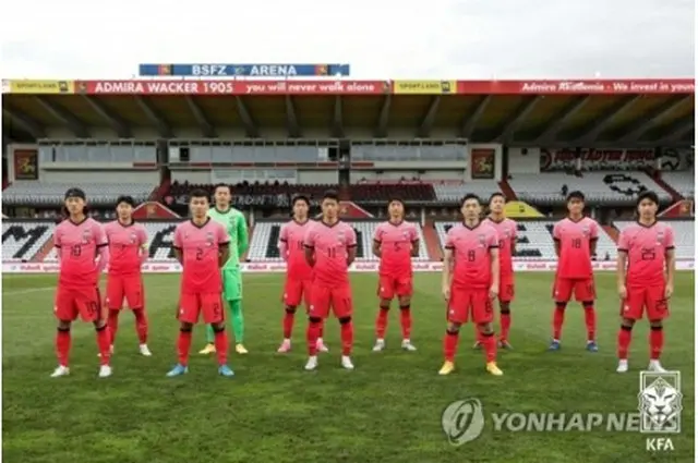 昨年１１月、オーストリアでの国際親善試合でカタールと対戦した韓国代表（大韓サッカー協会提供）＝（聯合ニュース）≪転載・転用禁止≫