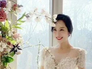 “妊娠6か月”「JEWELRY」出身のチョ・ミナ、本日（2/20）一般人CEOの夫と挙式