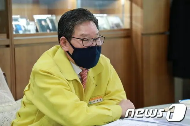 パク・セボク永同郡知事「留学生へ検査勧告…不履行時は行政命令」=韓国（提供:news1）